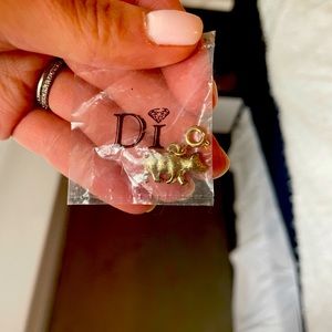 Unique Vintage Vintage DI Diamonds International Gold Silver Bear Charm